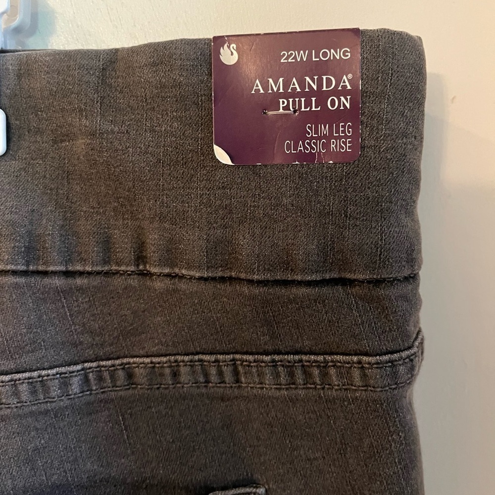 Gloria Vanderbilt Amanda jeans, size 22 long, NEW! - Picture 6 of 7